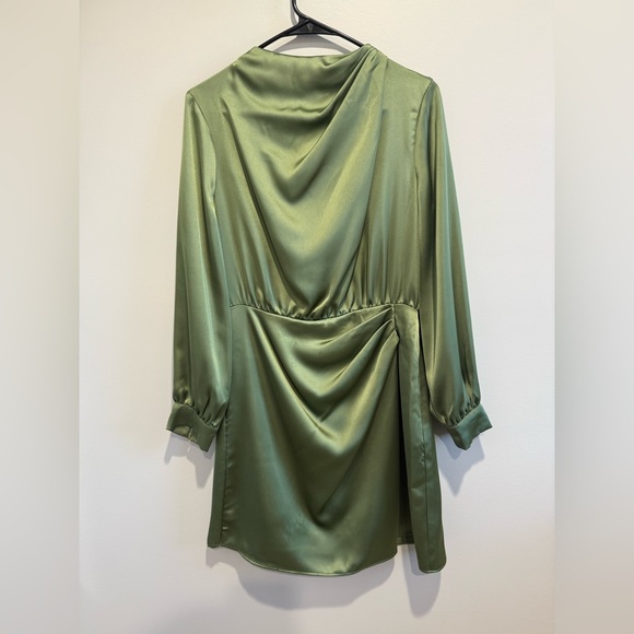 Zara Green Dress - Picture 3 of 11